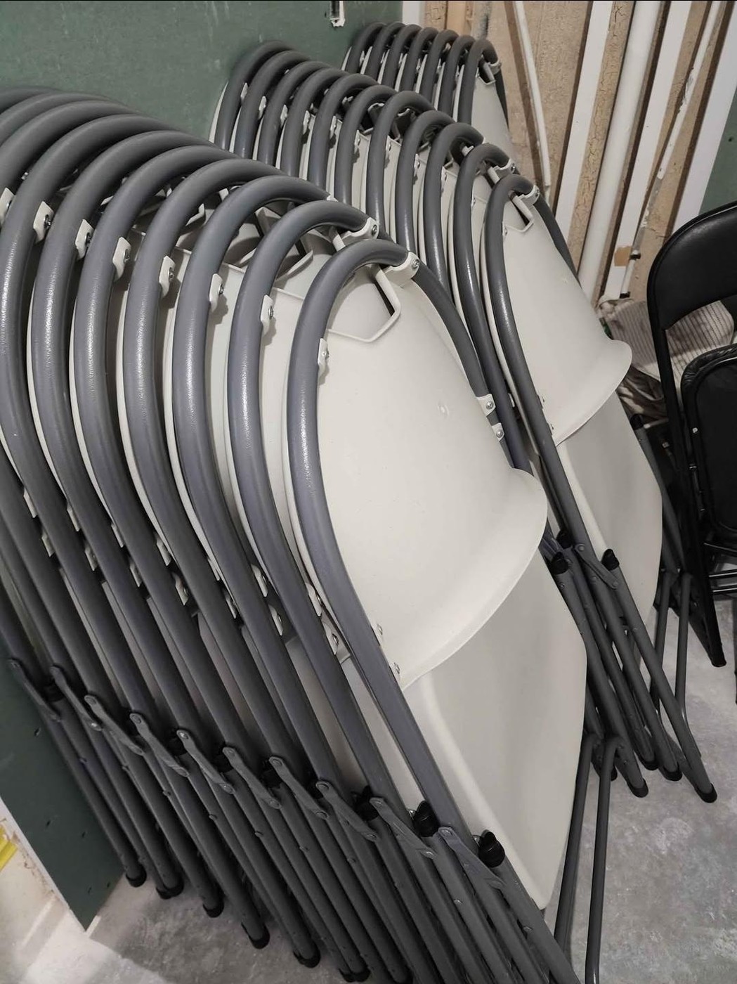 Gray Plastic Foldable Chair